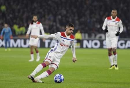 巴萨中场失 巴萨中场失